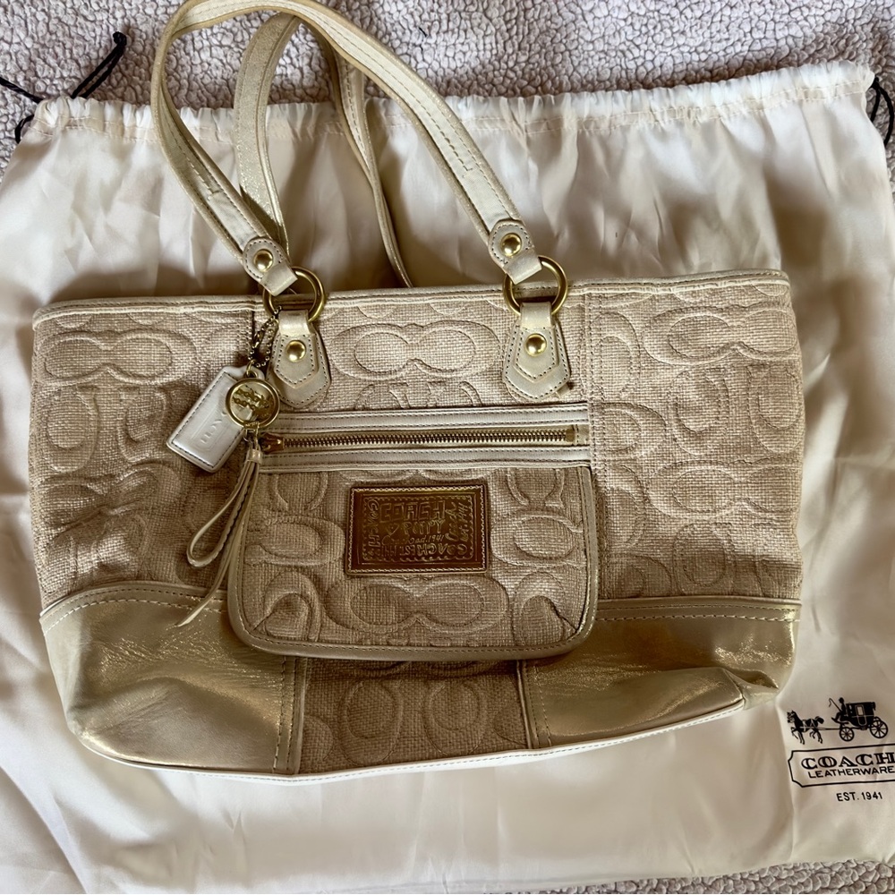 Coach Poppy Signature Tote Bag